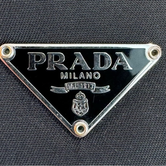 PRADA NYLON AND LEATHER BIFOLD LONG WALLET with authenticity card - Picture 4 of 8